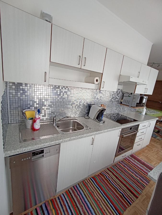 Apartmentstudio Mit Tiefgarage Free Parking Apartment *
