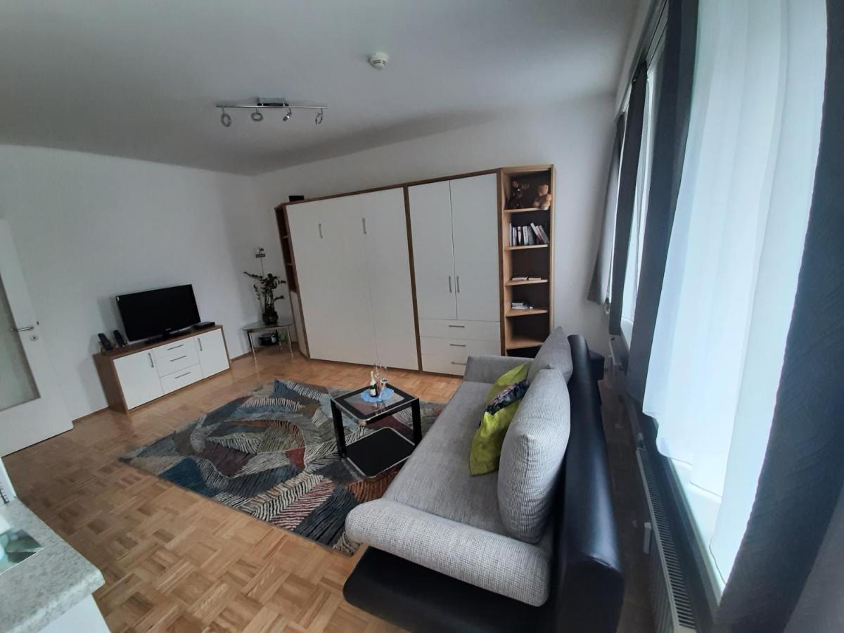 Apartmentstudio Mit Tiefgarage Free Parking Apartment Graz