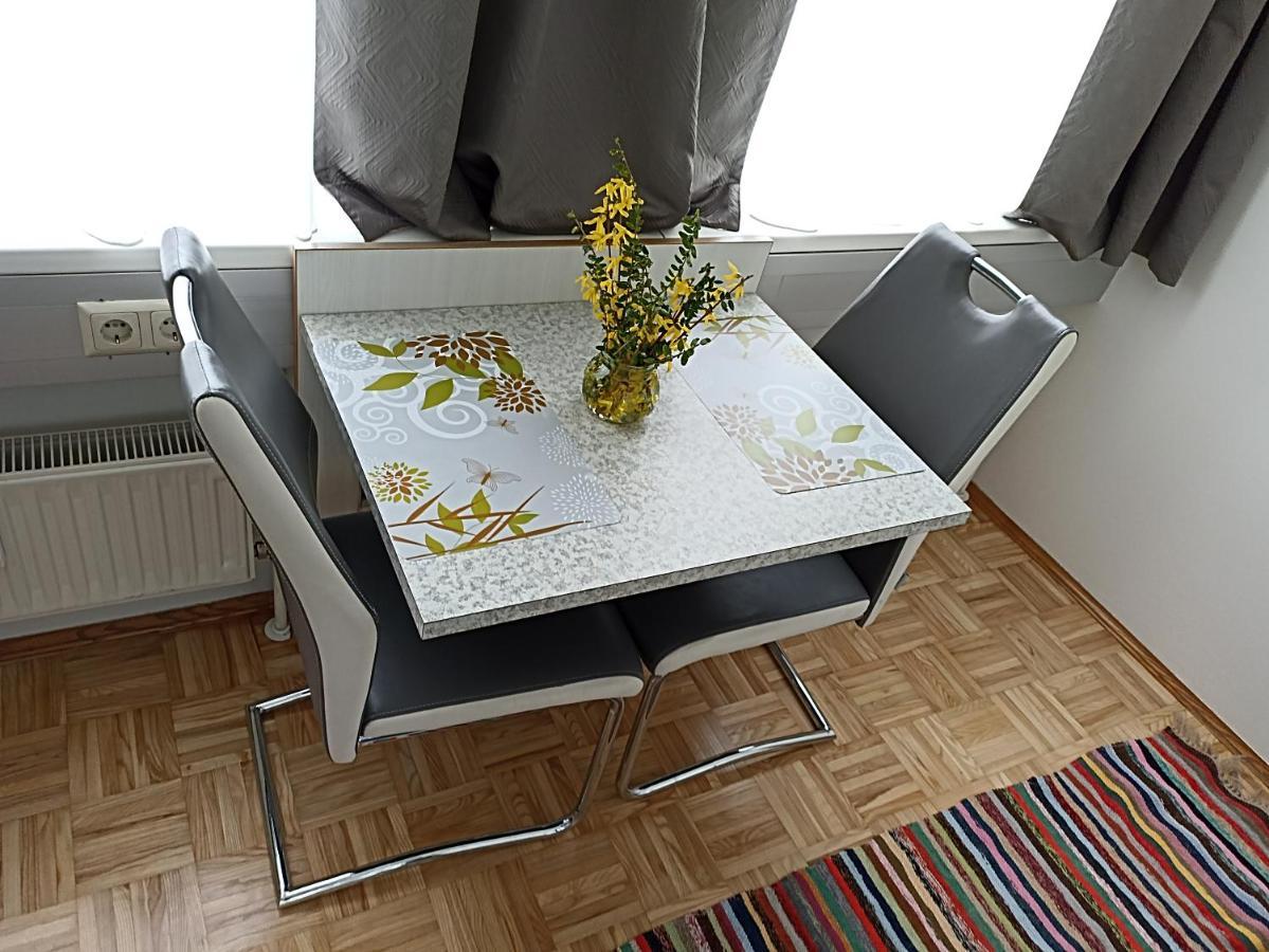 Apartmentstudio Mit Tiefgarage Free Parking *